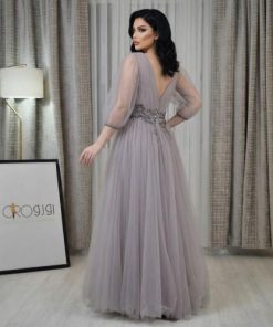 فستان رمادي فاتح منفوش