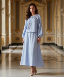 طقم نسائي سماوي مطرز بالورد بلمسة أنثوية ناعمة