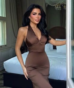 متجر زحل - فستان ساتان ملكي بقصّة ميرميد أنيقة