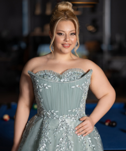 متجر زحل - فستان سهرة تول مطرّز ثلاثي الأبعاد بتصميم أميري – متعدد الألوان