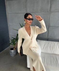 متجر زحل - طقم تريكو فاخر منسوج بإتقان