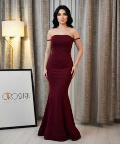 فستان برغندي طويل بإطلالة أنثوية راقية