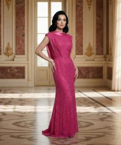 فستان فوشي بتصميم أنثوي راقي