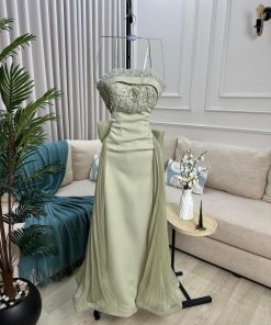أزياء الأميرة - فستان سهره : باربي علئ تطريز يدوي