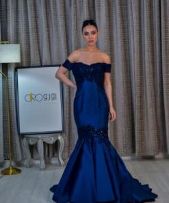 فستان أزرق ملكي بتصميم فاخر ولمسة أنثوية جذابة