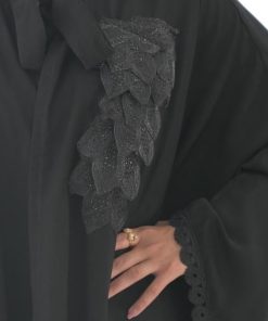 ندف - عباية العروس مع غطاء الراس الانيقة