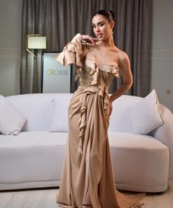 فستان بيج أنيق بطابع أنثوي فاخر