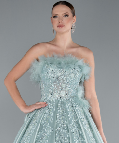 متجر زحل - فستان سهرة ساتان مطفي مطرز بالتول والريش قصة أميرية فاخر