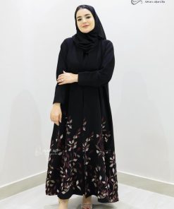 ألوان الجميلة  - عباية سوداء مطرزة من كريب إندونيسي فاخر