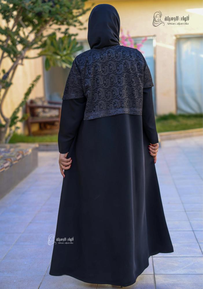 ألوان الجميلة - عباية سوداء من الكريب بقصة دانتيل أنيقة - الصورة 5