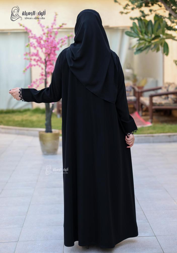 ألوان الجميلة - عباية سوداء ناعمة من قماش كريب فاخر - الصورة 5