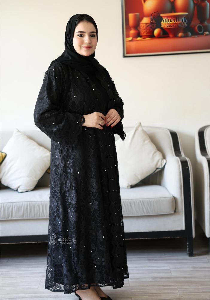 ألوان الجميلة - عباية دانتيل سوداء مطرزة نص كلوش فخمة للمناسبات - الصورة 4