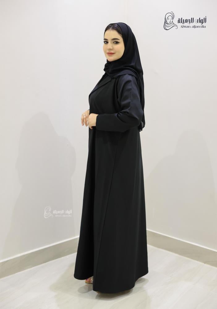 ألوان الجميلة - عباية سوداء نص كلوش تصميم كلاسيك أنيق - الصورة 4