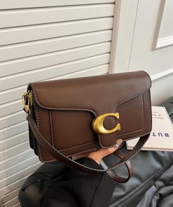 كوتش بني