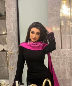 العنود للأزياء - فستان أنيق طويل ساتر كريب سترتش مع شال فوشي