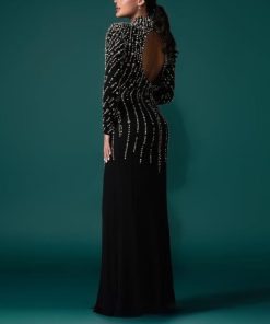 سمارا بوتيك - فستان سهرة اسود مع لؤلؤ مرصع من سمارا بوتيك-E72