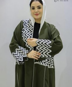 Alternative view of ألوان الجميلة  - عباية هاري باللون الزيتي كريب إندونيسي فاخر