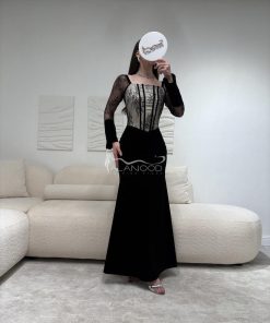 العنود للأزياء - فستان سهرة أسود طويل بأكمام دانتيل مزخرفة