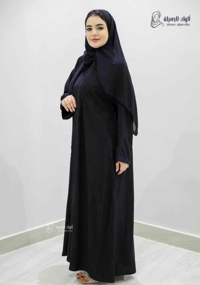 ألوان الجميلة - عباية سوداء هاري تطريز ناعم كريب اندونيسي - الصورة 2