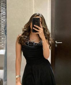 Alternative view of العنود للأزياء - فستان أسود ناعم طويل بتصميم أنيق