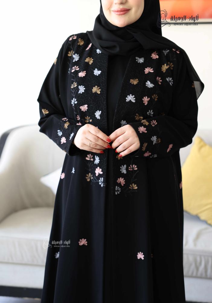 ألوان الجميلة - عباية أزهار الربيع – كريب إندونيسي بتطريز ناعم ملون - الصورة 2