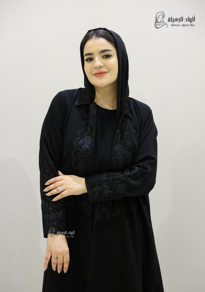 ألوان الجميلة - عباية سوداء مطرزة كريب إندونيسي ناعم - الصورة 2