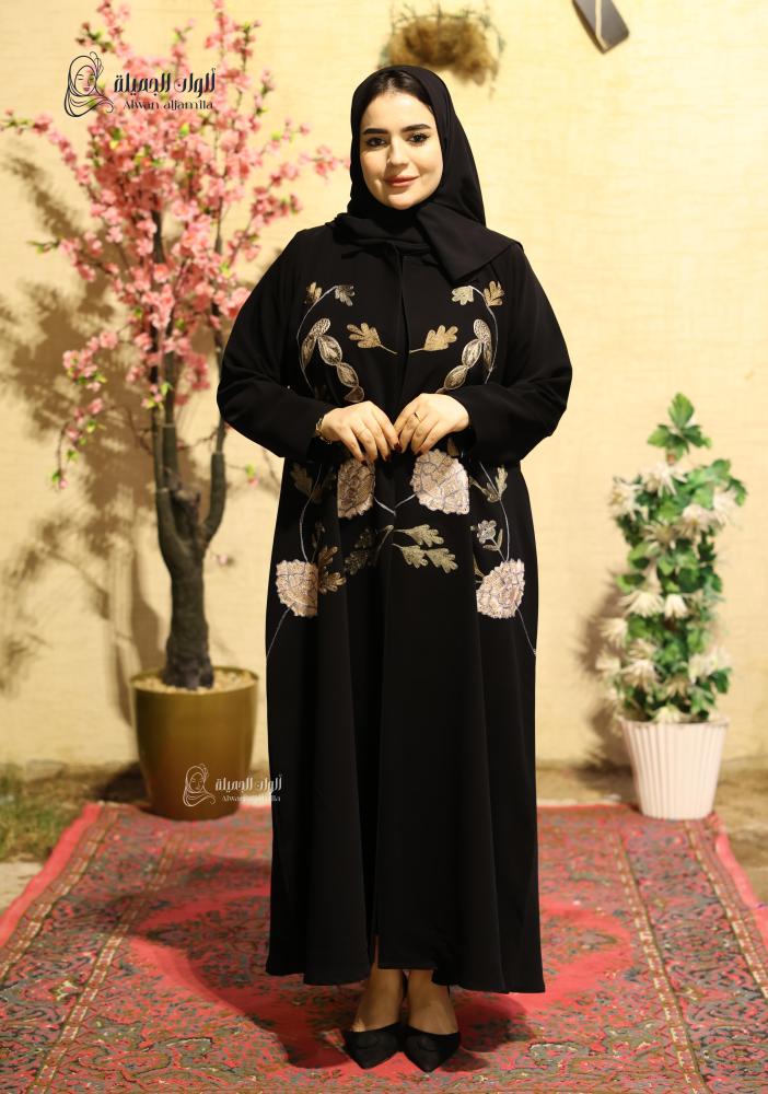 ألوان الجميلة - عباية سوداء هاري مطرزة | عباية فخمة - الصورة 4
