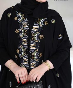 Alternative view of ألوان الجميلة  - عباية سوداء فراشة بتطريز ناعم
