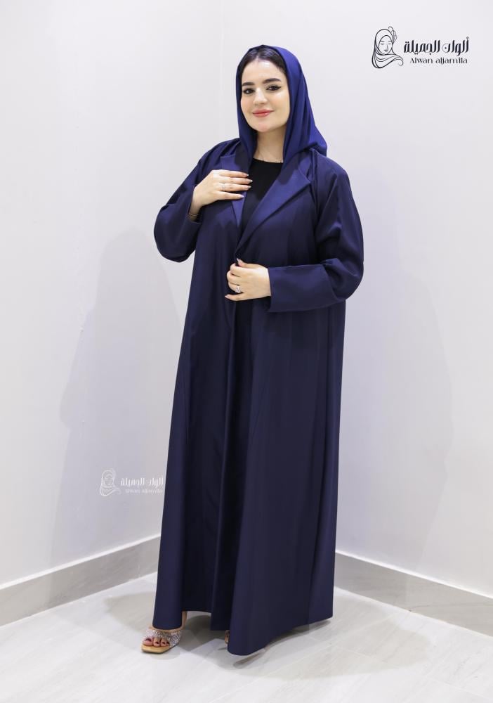 ألوان الجميلة - عباية ناعمة بلون كحلي أنيق كريب إندونيسي - الصورة 3