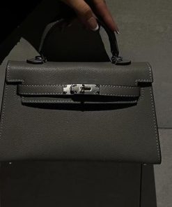 ⁦Kelly bag .⁩ - الصورة ⁦3⁩