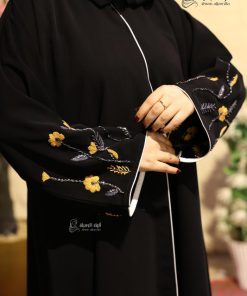 Alternative view of ألوان الجميلة  - عباية شك سوداء كريب نص كلوش
