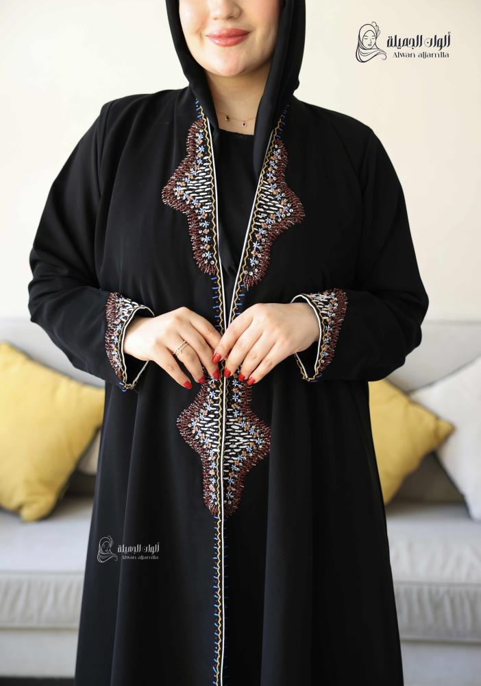 ألوان الجميلة - عباية أميرة الشرق – سوداء كريب إندونيسي بتطريز فاخر - الصورة 2