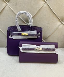 Alternative view of Elegant pouch