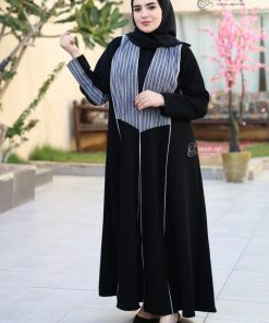 ألوان الجميلة  - عباية سوداء بتدخيلة أنيقة وقصة نص كلوش