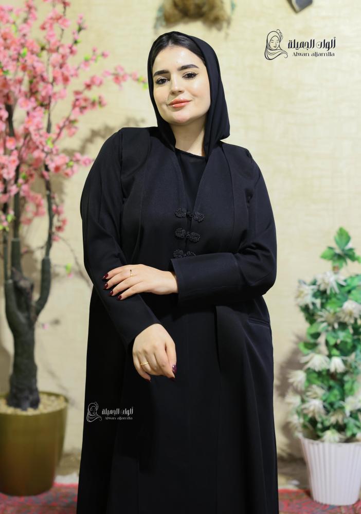 ألوان الجميلة - عباية سوداء ناعمة بجيب أمامي | عبايات عملية أنيقة - الصورة 3