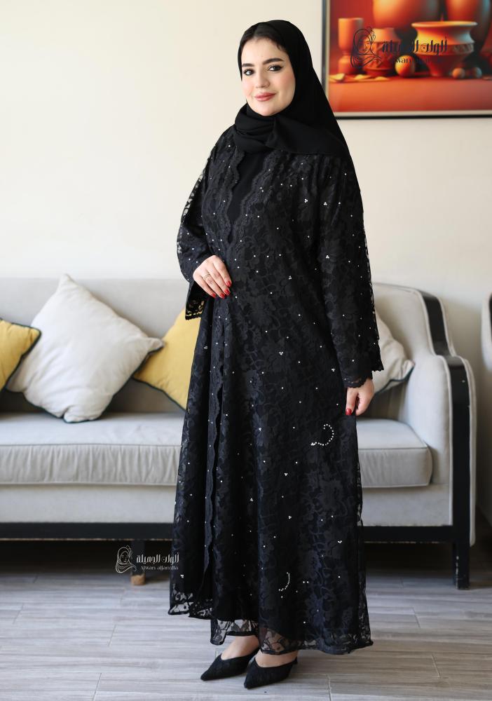 ألوان الجميلة - عباية دانتيل سوداء مطرزة نص كلوش فخمة للمناسبات