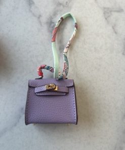 Alternative view of Mini Kelly medal