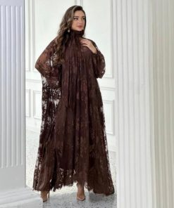 ليلك - فستان دانتيل بني