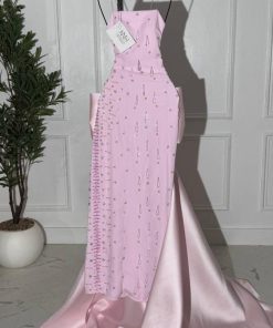 كنوا للملابس - فستان سهرة مطرز وردي باري مع ذيل ميكادو