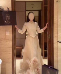 كنوا للملابس - فستان بايري بليسيه فاخر بلمسة ورد ناعمة