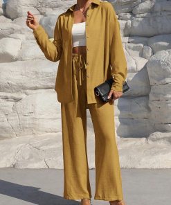 just fashion now  - طقم نسائي قطعتين بتصميم عصري (بلوزة بأكمام طويلة وبنطلون) - مثالي للإطلالات اليومية