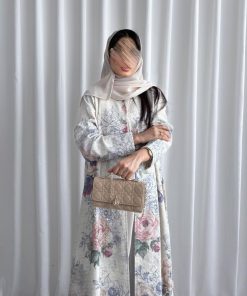 ⁦عبايات روز - شانيل مقصب ابيض⁩ - الصورة ⁦4⁩
