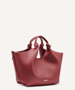 Alternative view of DKNY - حقيبة DKNY Paula Commuter الصغيرة: مزيج مثالي بين التصميم الراقي والعملية اليومية.