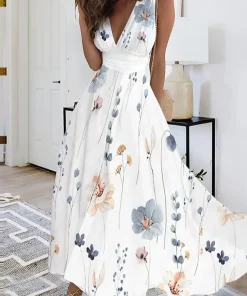 just fashion now  - فستان كاجوال بقصة عادية ومزين بالزهور وياقة على شكل V