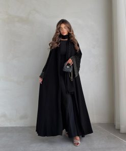 ⁦عبايات روز - كريب كوري بتطريز يدوي⁩ - الصورة ⁦3⁩