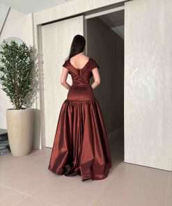 ⁦فور يو - فستان سهرة نحاسي لامع بقصة ملكية⁩ - الصورة ⁦4⁩