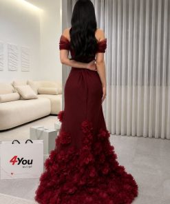⁦فور يو - فستان سهرة عودي بتفاصيل ورد ثلاثي الأبعاد وتول فاخر⁩ - الصورة ⁦5⁩