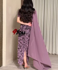 ⁦فور يو - فستان سهرة موف فاخر بتطريز ترتر ثلاثي الأبعاد وورود بارزة مع شال⁩ - الصورة ⁦5⁩