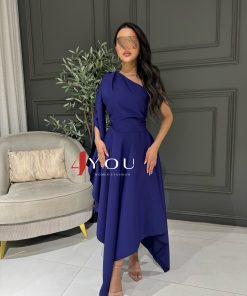 فور يو - فستان سهرة بنفسجي بكتف واحد مع كم واسع بتصميم غير متناظر