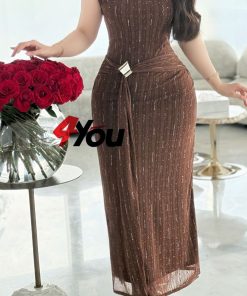 فور يو - فستان سهرة ميدي لامع باللون البرونزي بتصميم كتف واحد